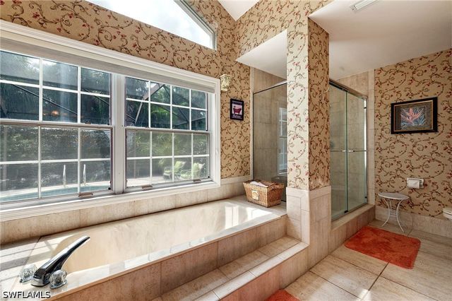 59 Grey Wing PT, Naples, FL 34113