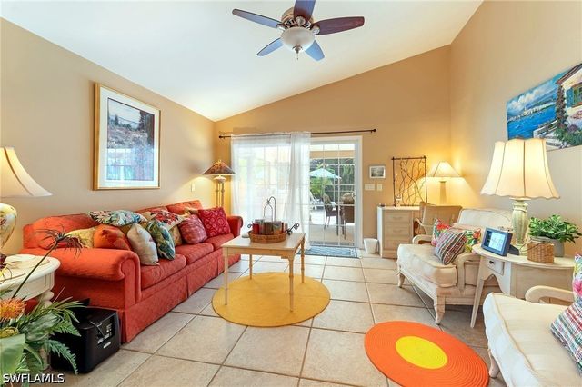 59 Grey Wing PT, Naples, FL 34113