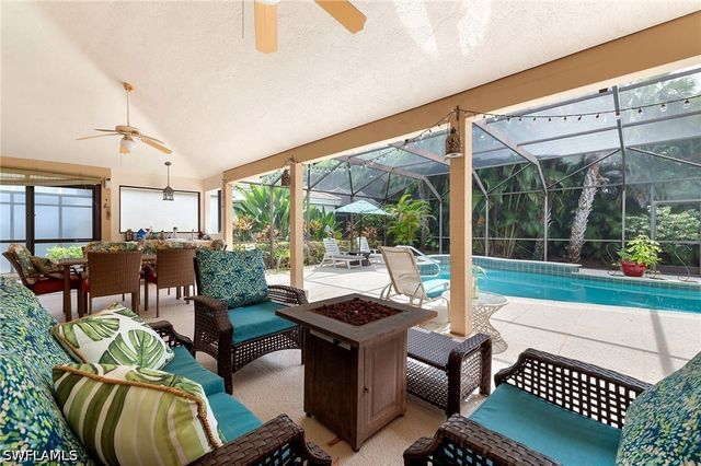 59 Grey Wing PT, Naples, FL 34113