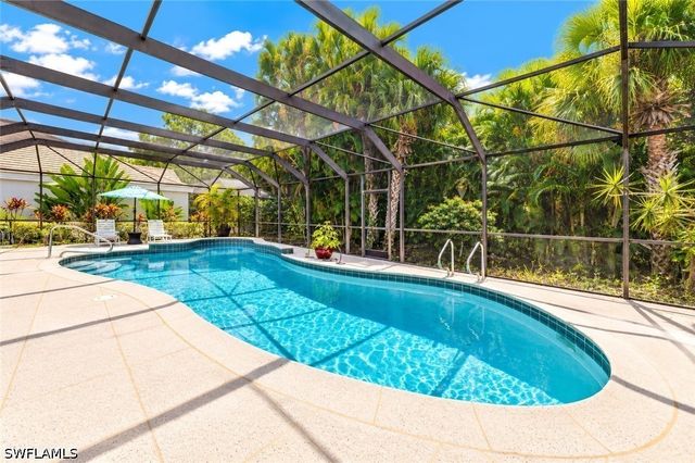 59 Grey Wing PT, Naples, FL 34113