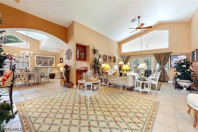 59 Grey Wing PT, Naples, FL 34113