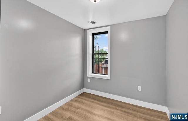 220 3rd Street 15, Passaic, NJ 07055