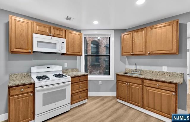 220 3rd Street 15, Passaic, NJ 07055