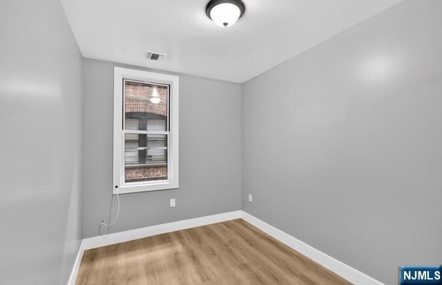 220 3rd Street 15, Passaic, NJ 07055