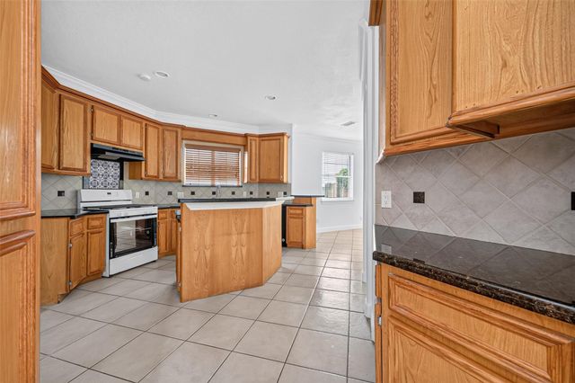 20003 Fieldtree Drive, Humble, TX 77338