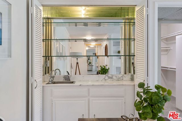 11965 Gorham Avenue 503, Los Angeles, CA 90049