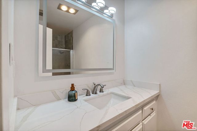 11965 Gorham Avenue 503, Los Angeles, CA 90049