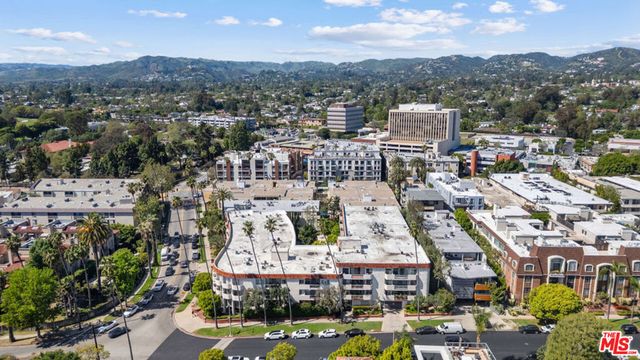 11965 Gorham Avenue 503, Los Angeles, CA 90049