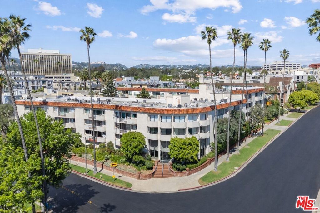 11965 Gorham Avenue 503, Los Angeles, CA 90049