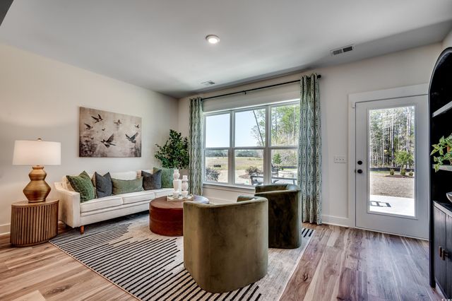 65 Northbrook Dr, Murrells Inlet, SC 29576