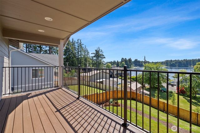 6730 Dusty Lane SE, Lacey, WA 98503