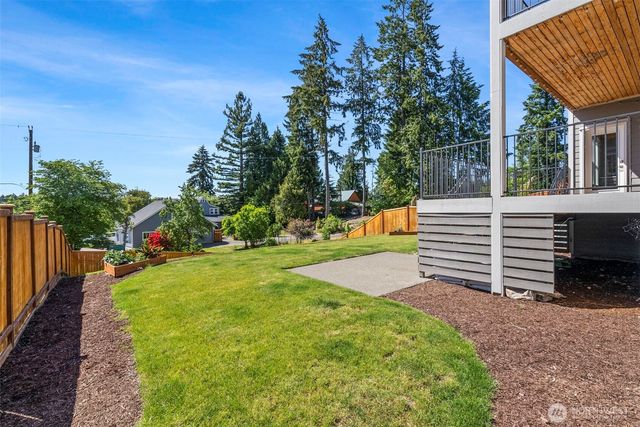 6730 Dusty Lane SE, Lacey, WA 98503