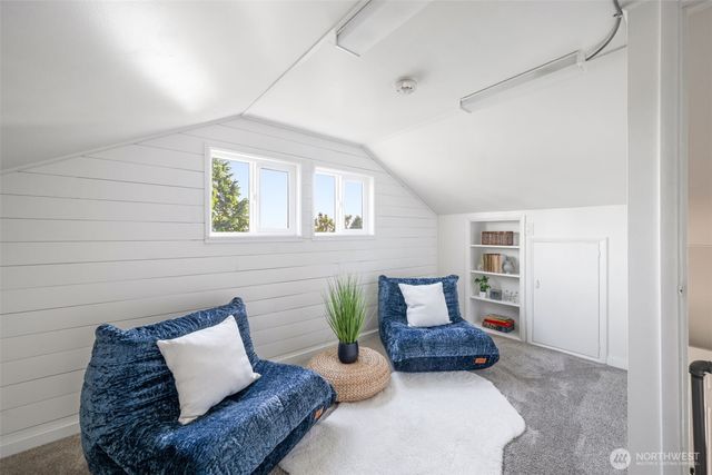 10617 39th Avenue SW, Seattle, WA 98146