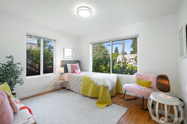 10617 39th Avenue SW, Seattle, WA 98146