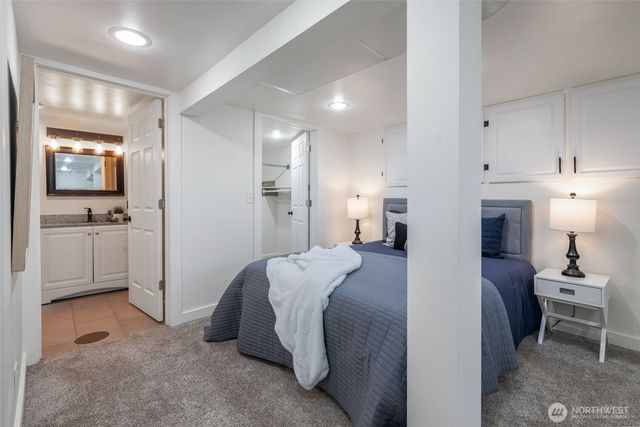 10617 39th Avenue SW, Seattle, WA 98146