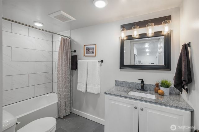 10617 39th Avenue SW, Seattle, WA 98146