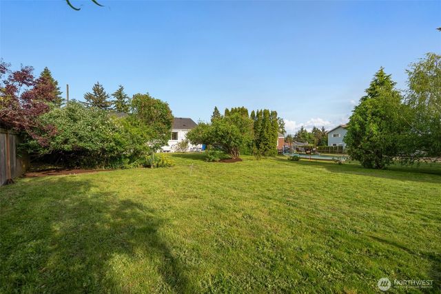 10617 39th Avenue SW, Seattle, WA 98146