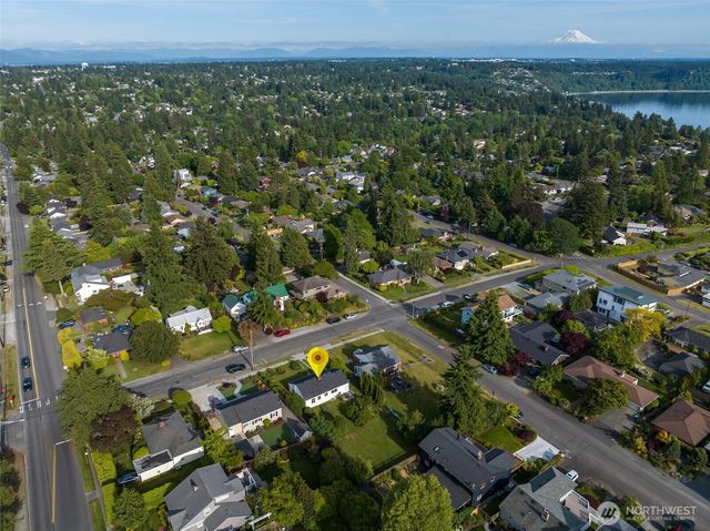 10617 39th Avenue SW, Seattle, WA 98146