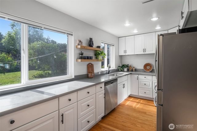 10617 39th Avenue SW, Seattle, WA 98146