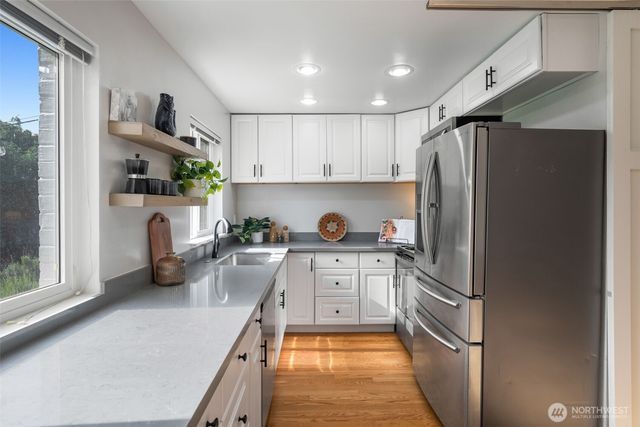 10617 39th Avenue SW, Seattle, WA 98146