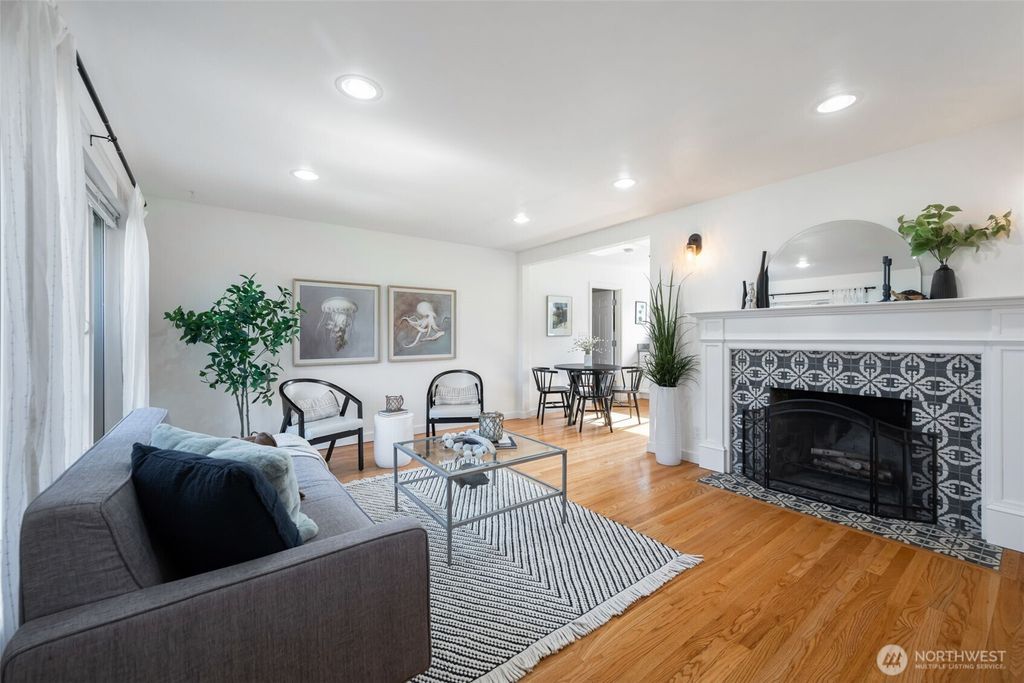 10617 39th Avenue SW, Seattle, WA 98146