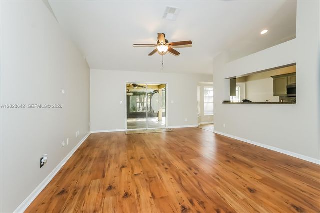820 SW Dalton Ave, Port St. Lucie, FL 34953