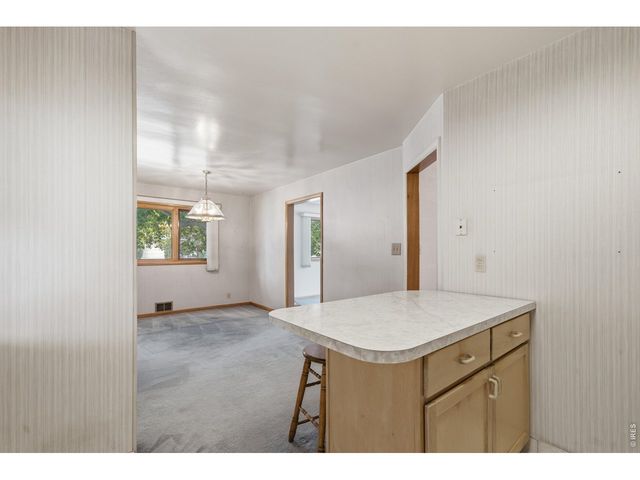 1542 W 16th St, Loveland, CO 80538