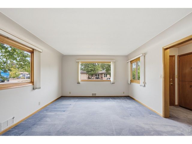 1542 W 16th St, Loveland, CO 80538