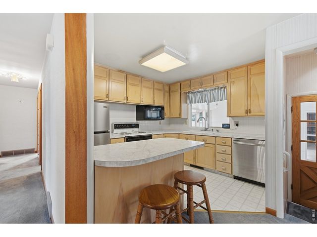 1542 W 16th St, Loveland, CO 80538