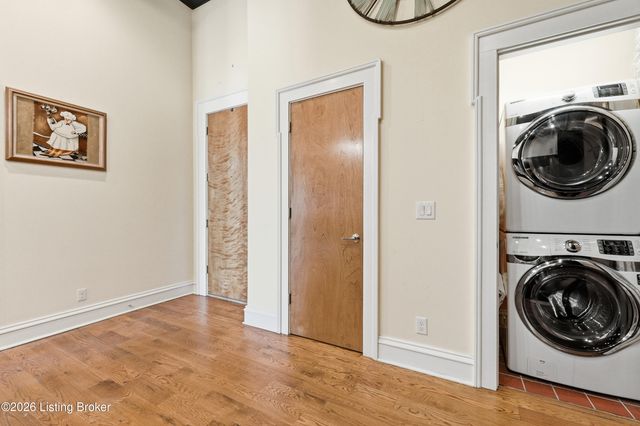 415 E Market St 201, Louisville, KY 40202
