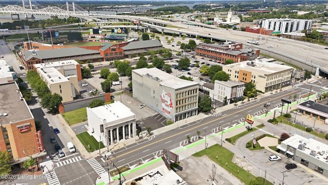 415 E Market St 201, Louisville, KY 40202