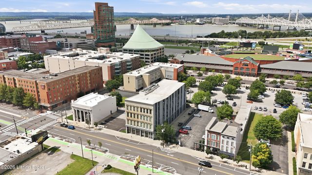 415 E Market St 201, Louisville, KY 40202