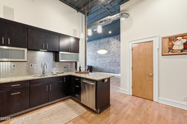 415 E Market St 201, Louisville, KY 40202