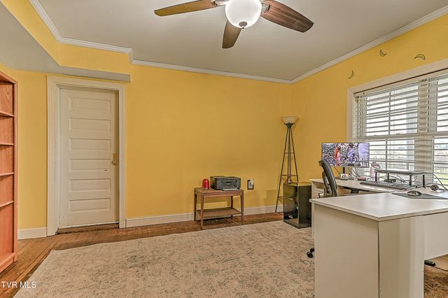 1421 Bishoptown Road, Duffield, VA 24244