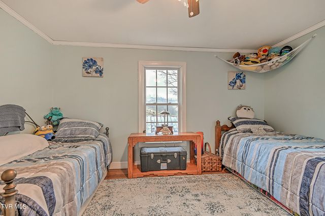 1421 Bishoptown Road, Duffield, VA 24244