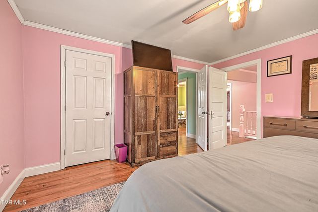 1421 Bishoptown Road, Duffield, VA 24244