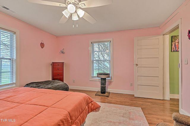 1421 Bishoptown Road, Duffield, VA 24244