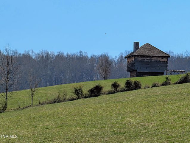 1421 Bishoptown Road, Duffield, VA 24244