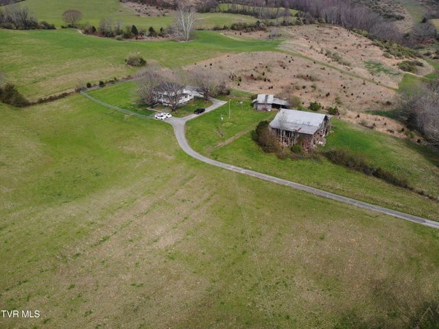 1421 Bishoptown Road, Duffield, VA 24244