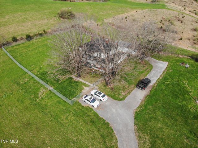 1421 Bishoptown Road, Duffield, VA 24244