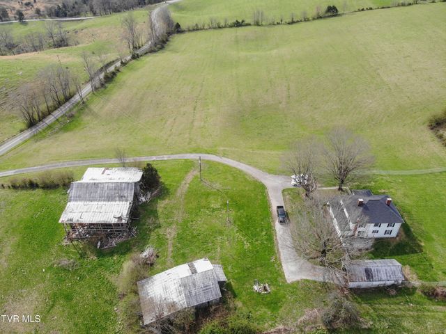 1421 Bishoptown Road, Duffield, VA 24244