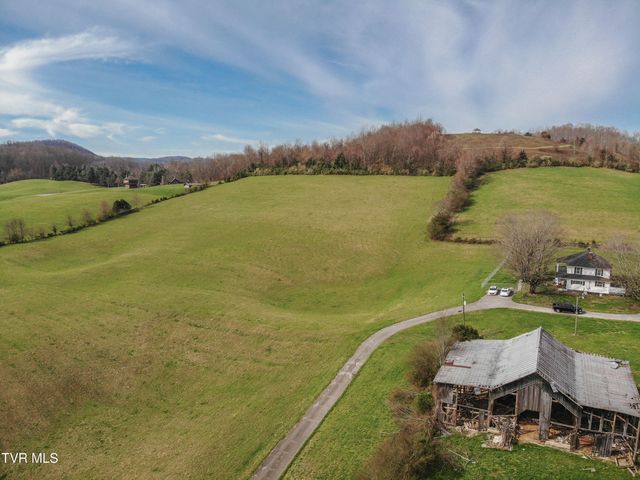 1421 Bishoptown Road, Duffield, VA 24244