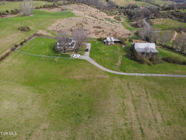 1421 Bishoptown Road, Duffield, VA 24244