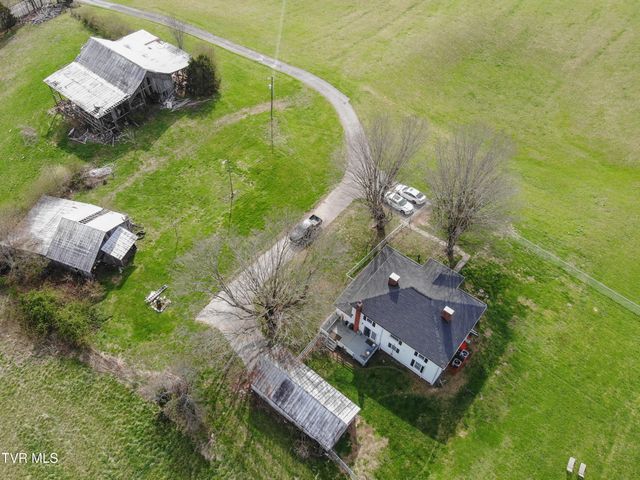 1421 Bishoptown Road, Duffield, VA 24244