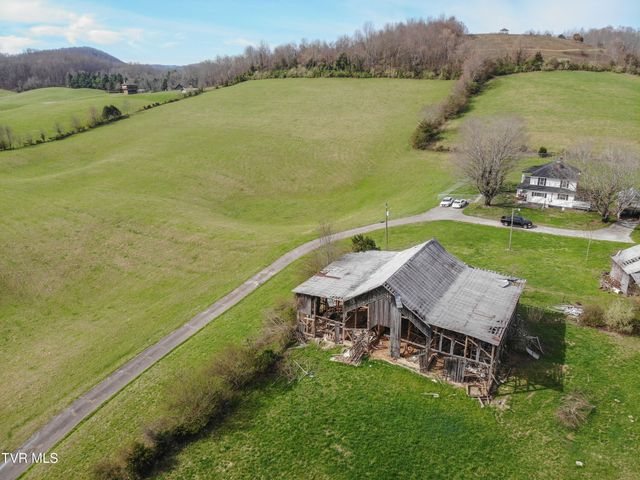 1421 Bishoptown Road, Duffield, VA 24244