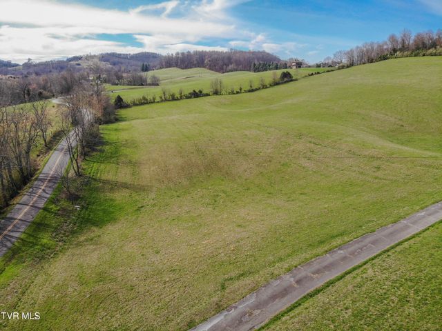 1421 Bishoptown Road, Duffield, VA 24244