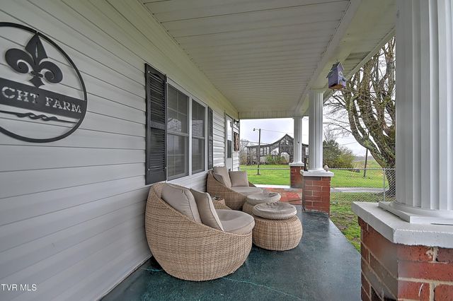 1421 Bishoptown Road, Duffield, VA 24244