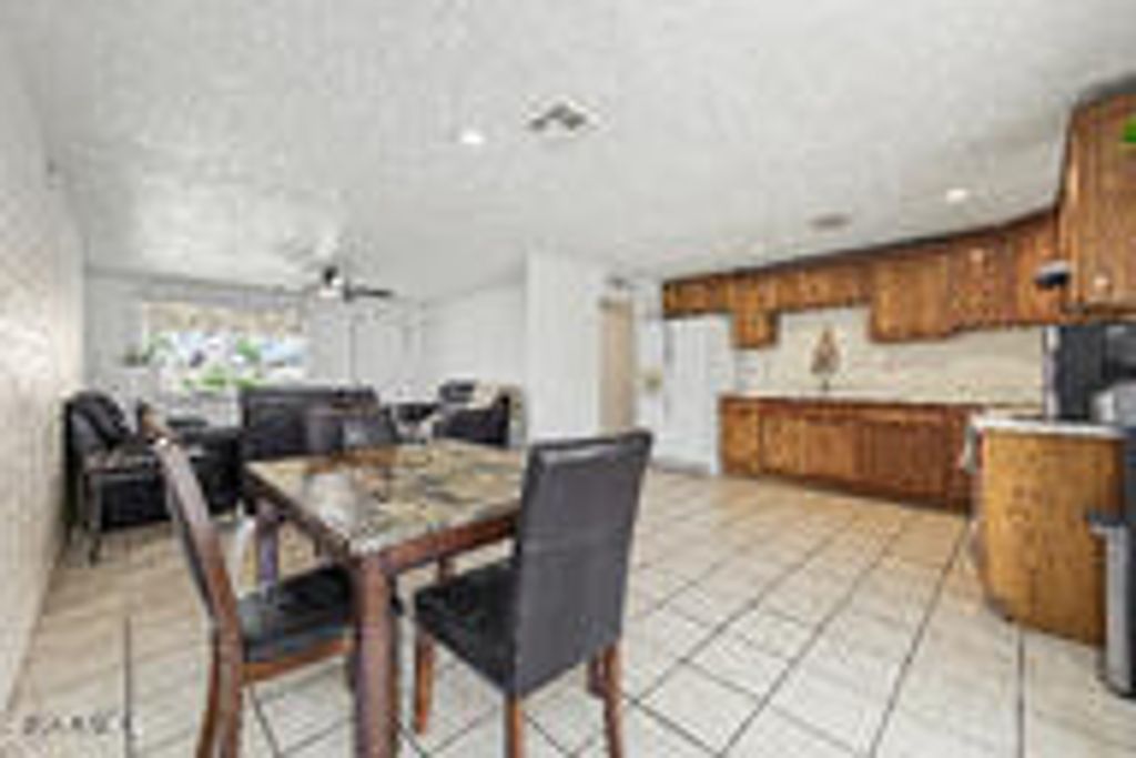 5624 W CORONADO Road, Phoenix, AZ 85035 — photo 5