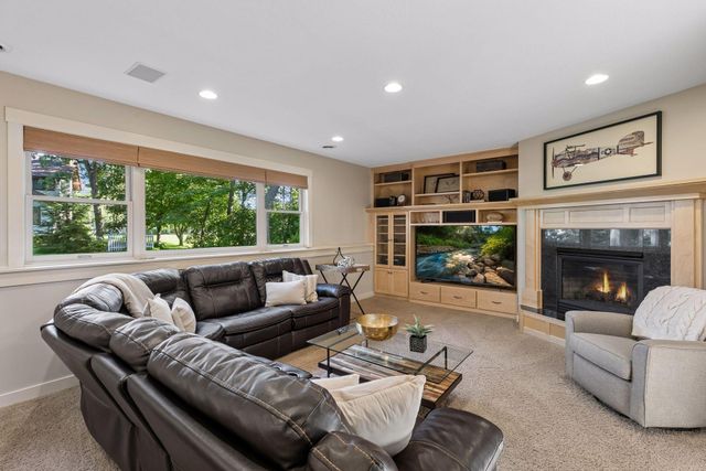 17866 179th Trail W, Lakeville, MN 55044