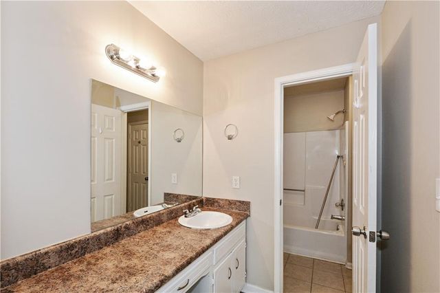 2624 Country SE Trace B, Conyers, GA 30013